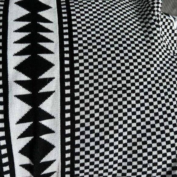 Nina Leonard Black & White Geometric Print Sweater Dress Size L - Picture 7 of 9